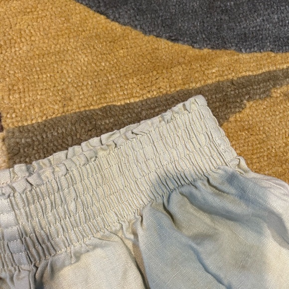 NWOT Reformation Mila Linen Shorts High Waisted Pull On Beige Neutral Tan Medium - Picture 5 of 6